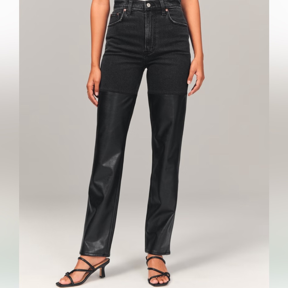 NWT Abercrombie 90s Ultra High Rise Straight Jeans Mixed Fabric